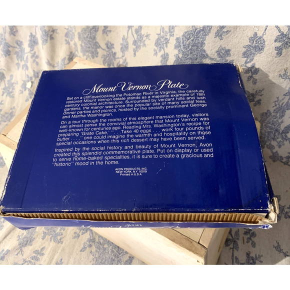 VTG Avon Boxed Set of Mt Vernon Plate and 2 Hostess Soaps - Picture 4 of 13